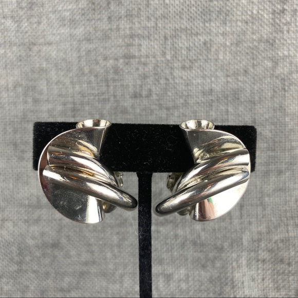 Vintage Silver Abstract Shape Clip On Earrings - Picture 1 of 6